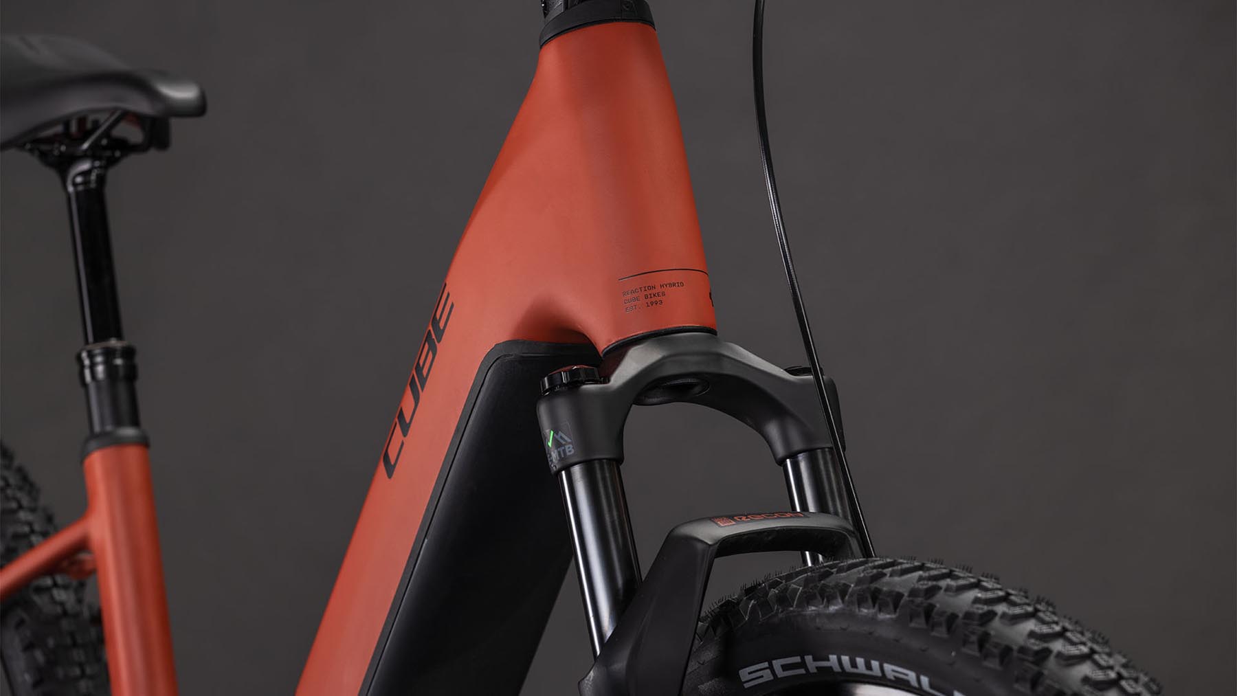 108412E-Cube-Reaction-Hybrid-Race-800-amber-n-black-2026-EBike-Hardtail-Mountainbike-Tiefeinsteiger-05
