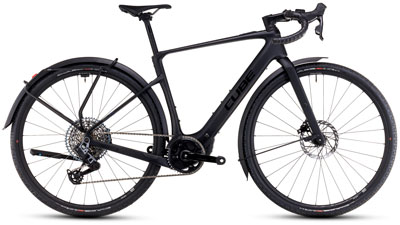 Näet mustan Cube Nuroad Hybrid Race FE -ähköpyörän.
