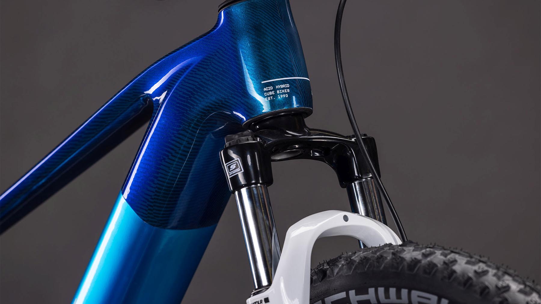 115100-Cube-Acid-240-Hybrid-Rookie-Pro-400X-actionteam-2026-EBike-Kinderrad-24-Zoll-05
