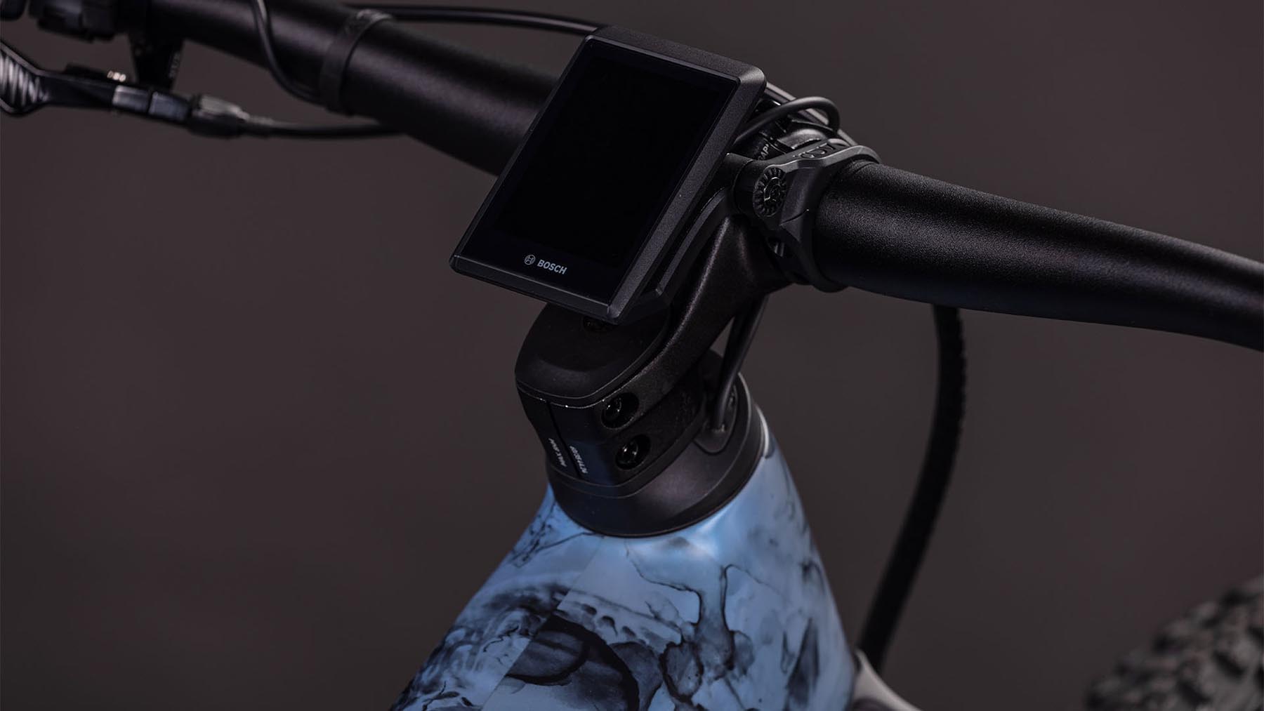 108710-Cube-Reaction-Hybrid-SLT-800-hazeblue-n-fume-2026-EBike-Hardtail-Mountainbike-02