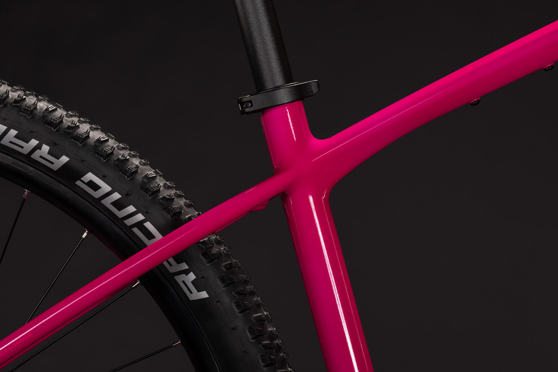 1141220-Cube-Reaction-Pro-fuchsia-n-black-2027-04