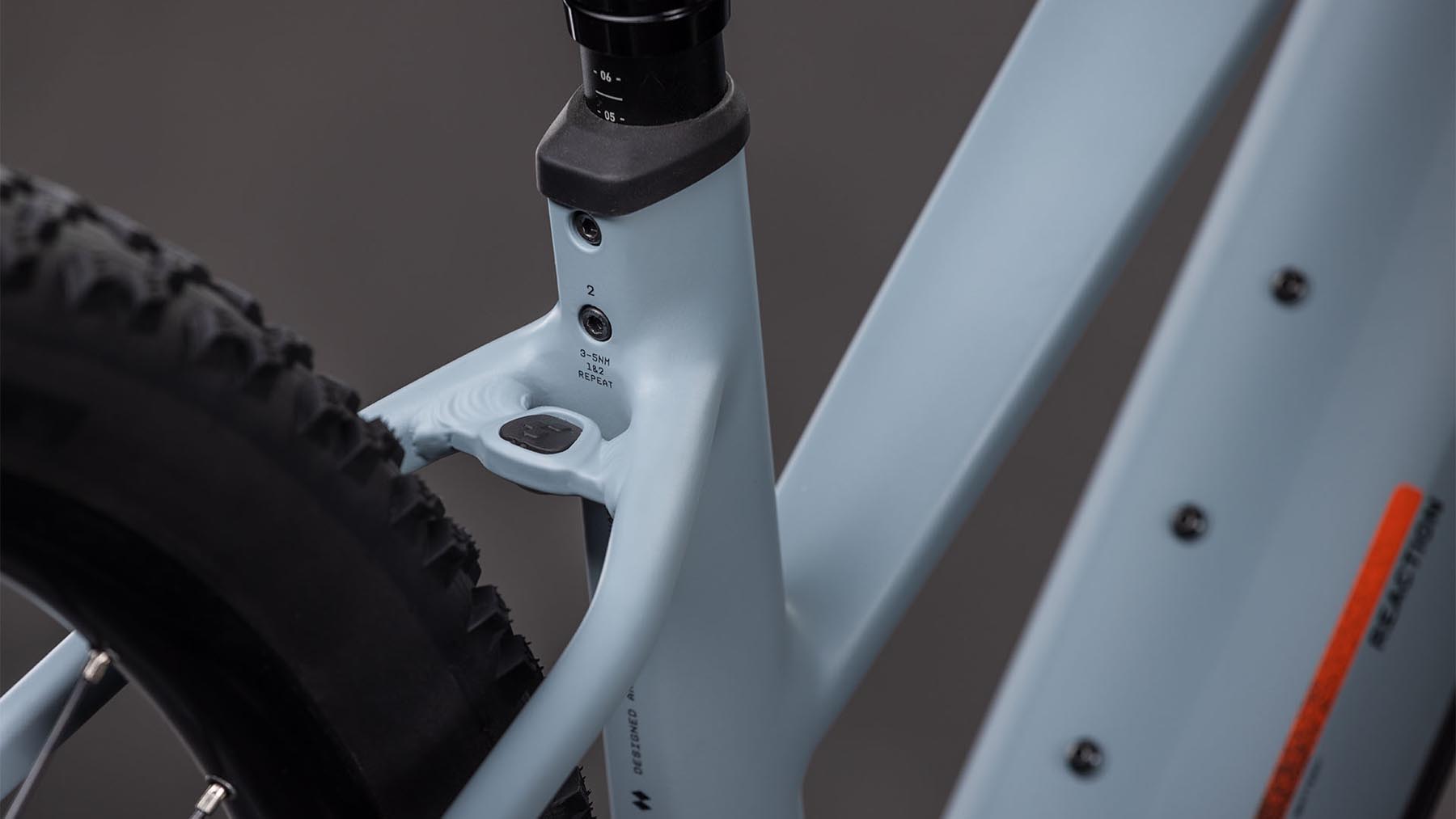 108401Z-Cube-Reaction-Hybrid-Race-800-vulcan-n-orange-2026-EBike-Hardtail-Mountainbike-Damen-03