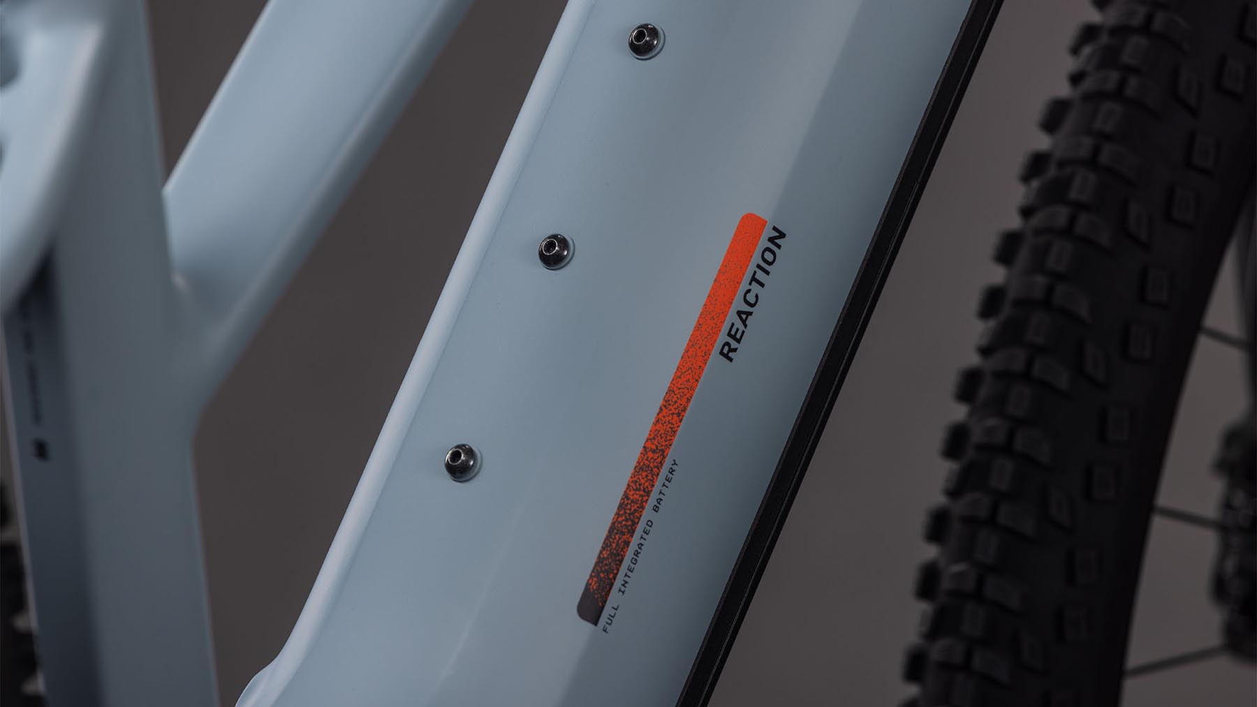 108401Z-Cube-Reaction-Hybrid-Race-800-vulcan-n-orange-2026-EBike-Hardtail-Mountainbike-Damen-02