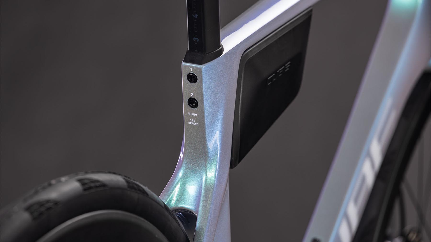 126510-Cube-Agree-C-62-SLT-greenfusion-n-white-2026-Carbon-Rennrad-04