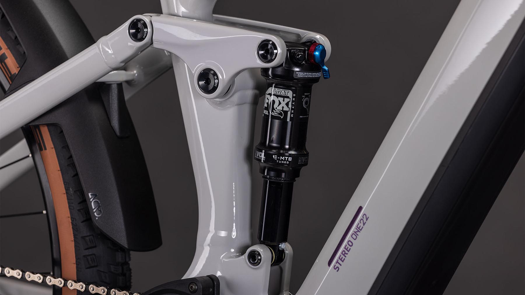 101320-Cube-Stereo-Hybrid-ONE22-SLX-800-greige-n-switch-2026-EBike-Fully-Mountainbike-04
