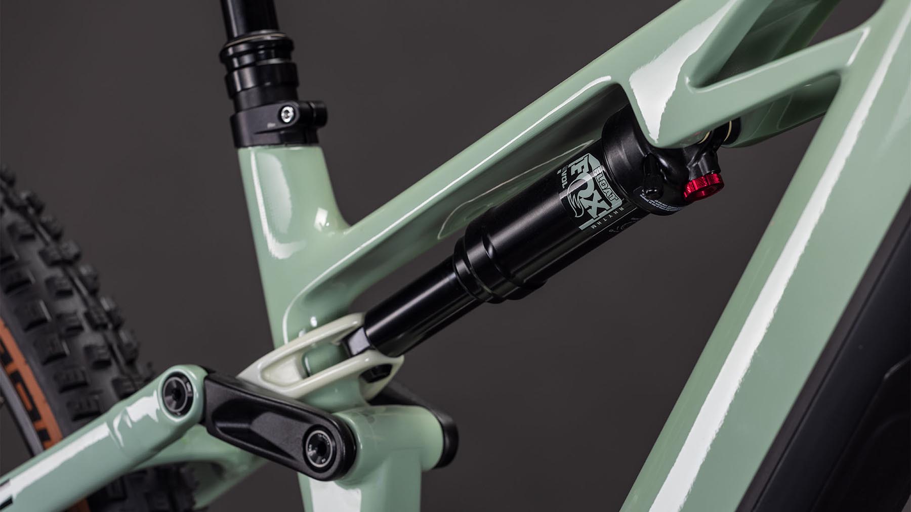 102370-Cube-Stereo-Hybrid-ONE44-HPC-Race-800-driedherbs-n-black-2026-EBike-Fully-Mountainbike-03