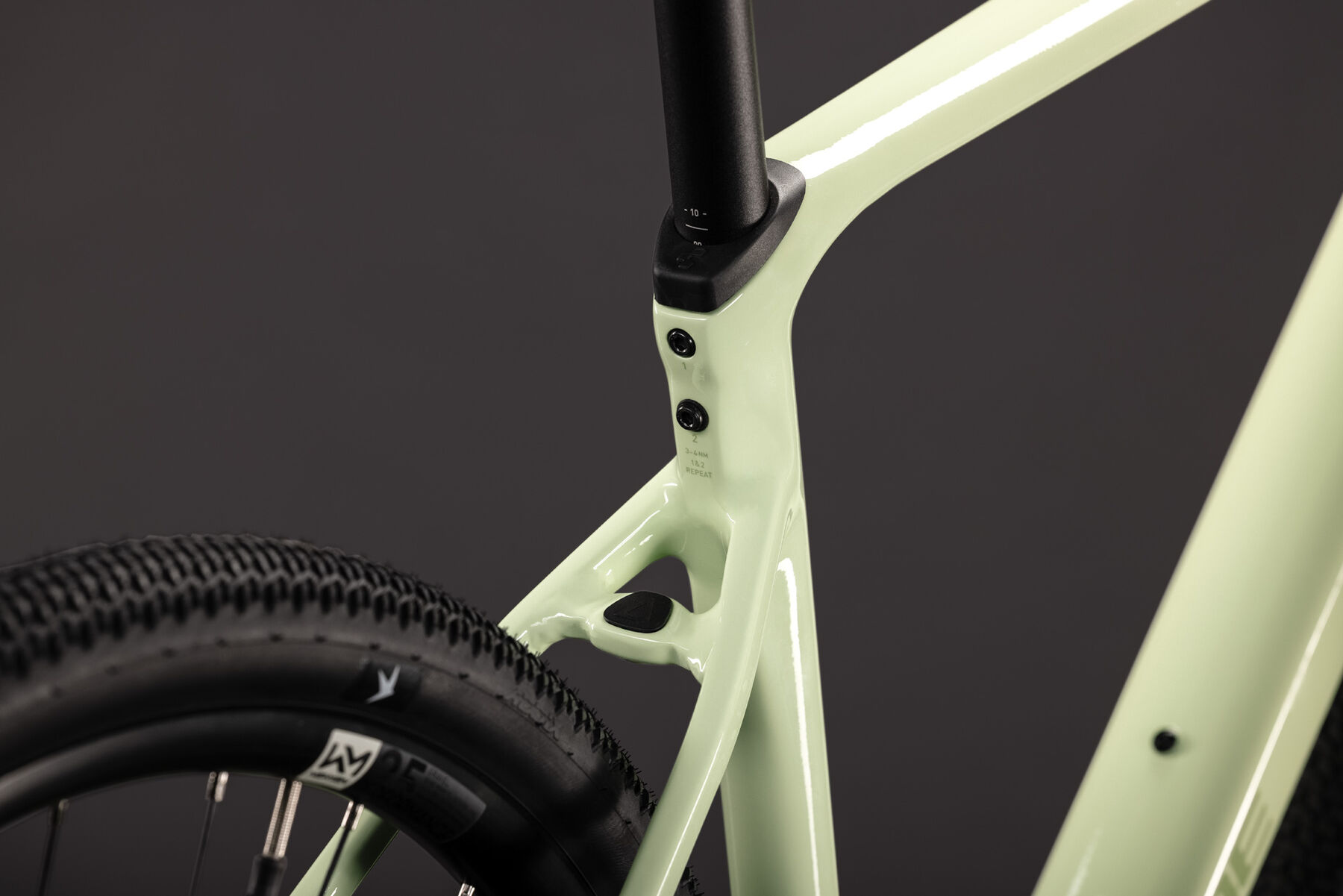 1135510-Cube-Nuroad-Race-lindgreen-n-matcha-2027-02