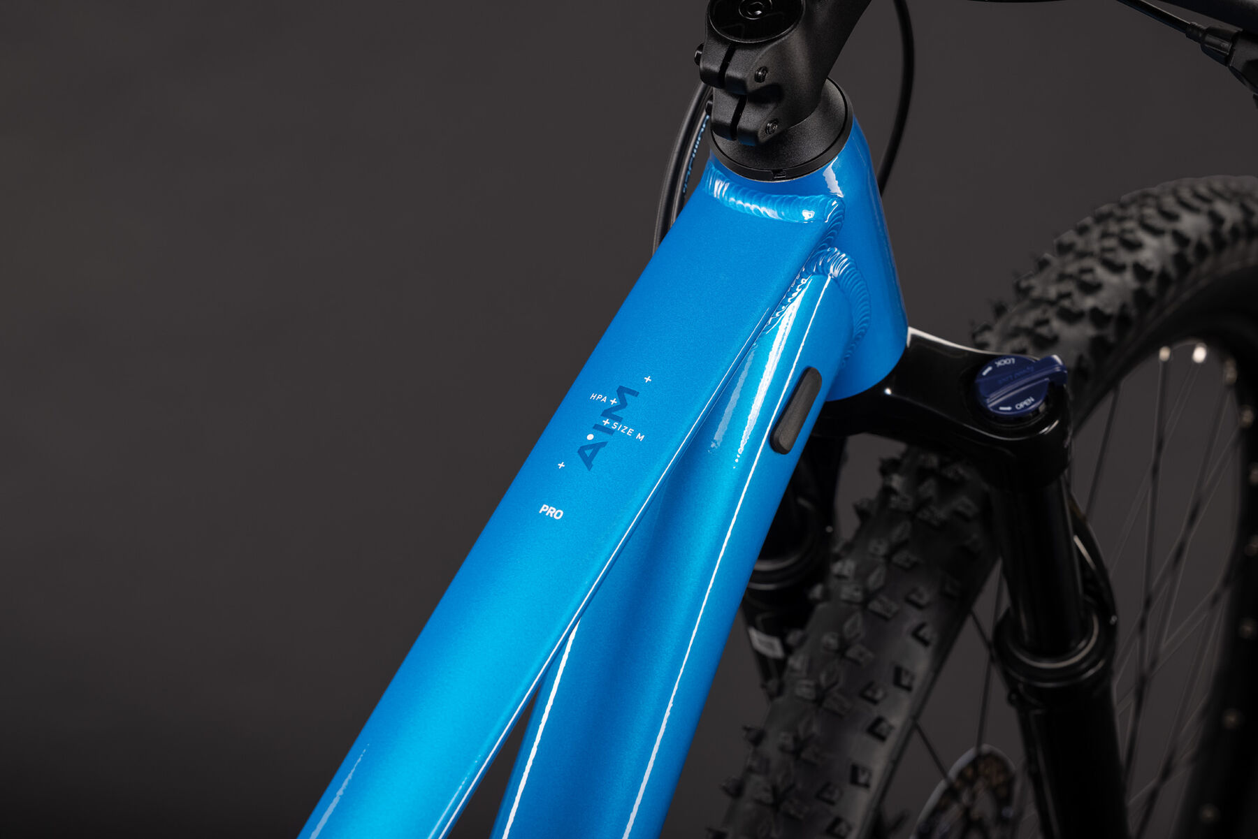 1140210-Cube-Aim-Pro-topasblue-n-blue-2027-01