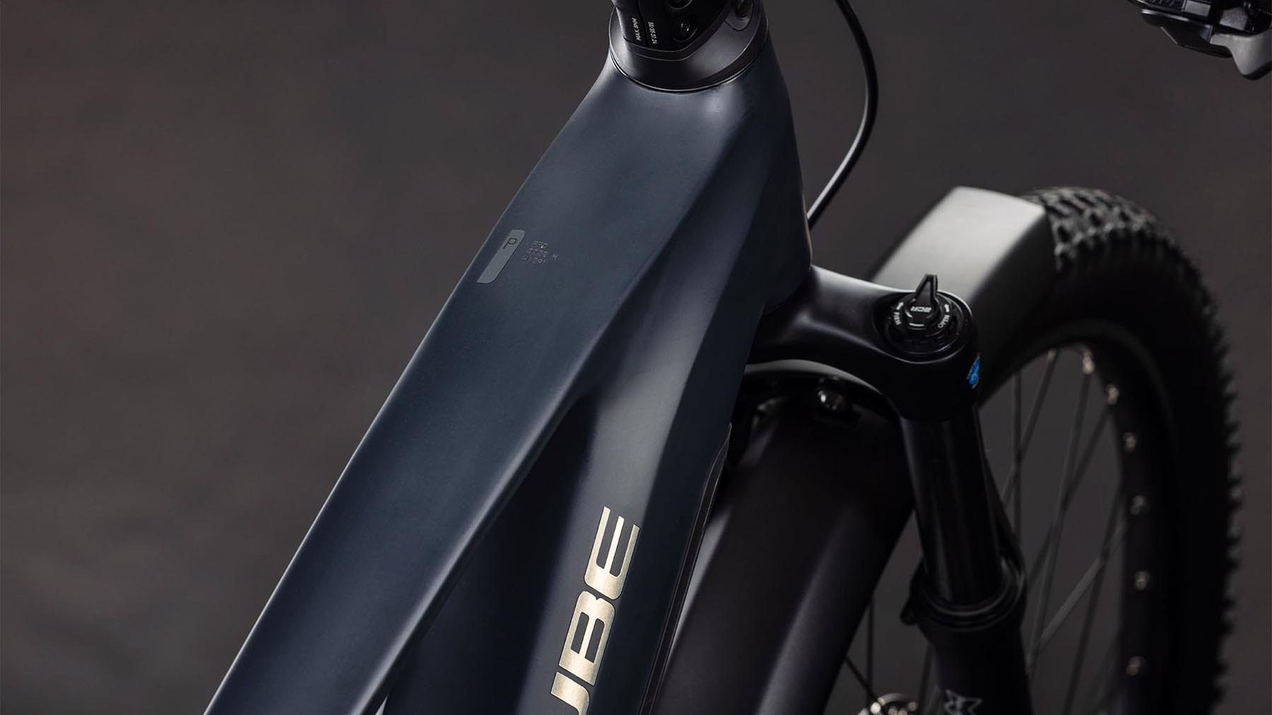 101170-Cube-Stereo-Hybrid-ONE22-Pro-800-FE-night-n-chrome-2026-EBike-Fully-Mountainbike-01