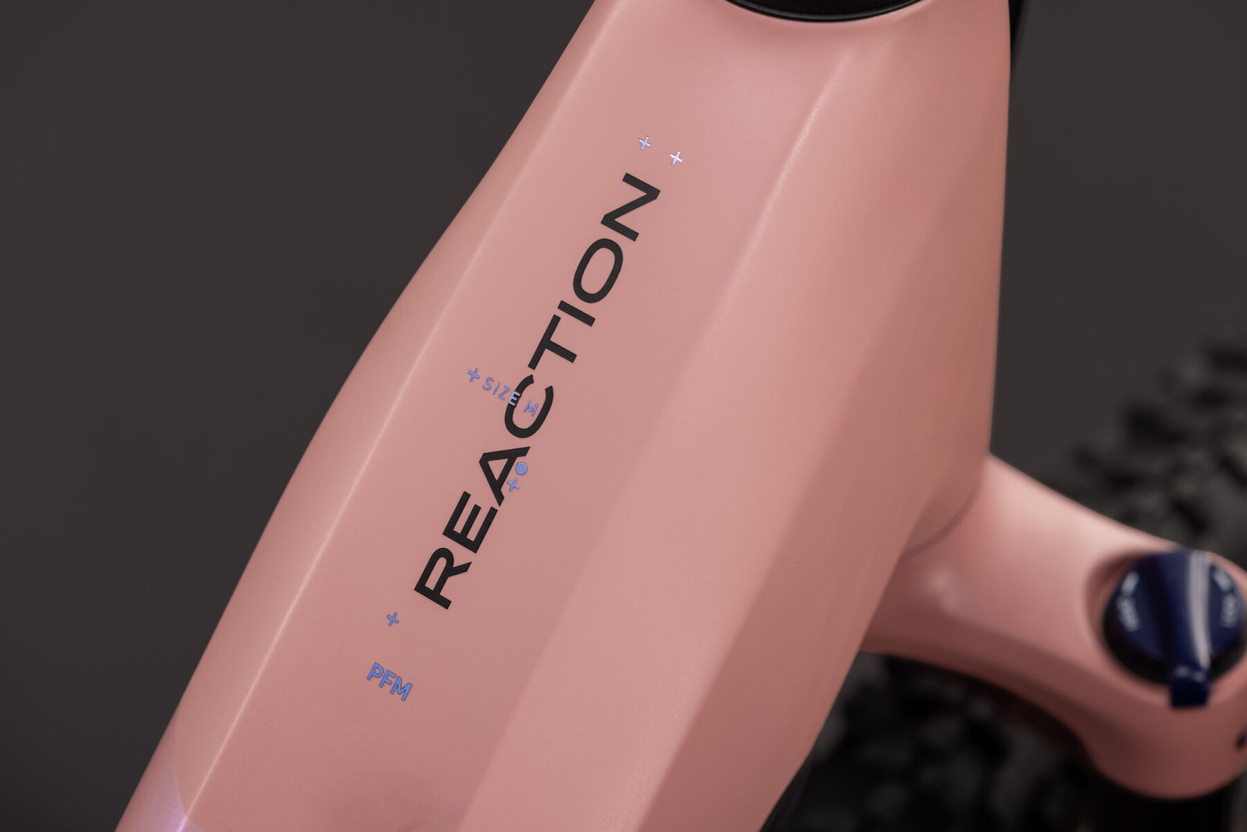 1107022E-Cube-Reaction-Hybrid-Performance-720-ruby-n-black-2027-05