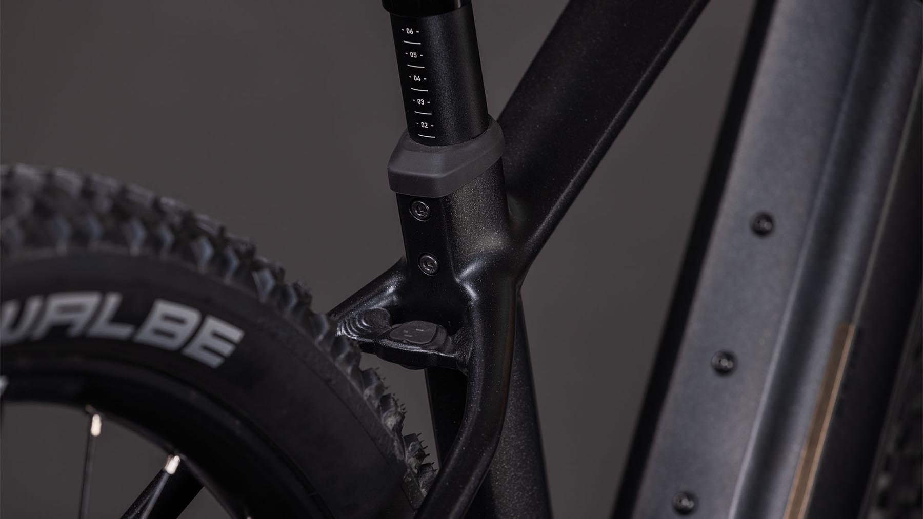 108600-Cube-Reaction-Hybrid-SLX-800-silverdust-n-chrome-2026-EBike-Hardtail-Mountainbike-03