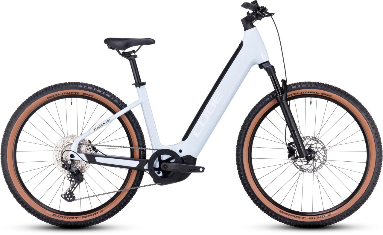 Cube Reaction Hybrid Pro 750 flashwhite n black 2024 - Sähköpyörä Hardtail Maastopyörä Matala pääsy